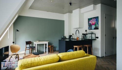 Deluxe Apartment
