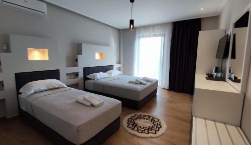 Triple Room with Balcony