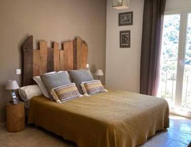 King Room with Mountain View