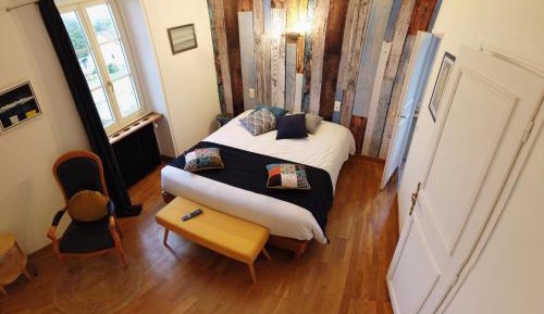 Two-Bedroom Apartment with Garden View