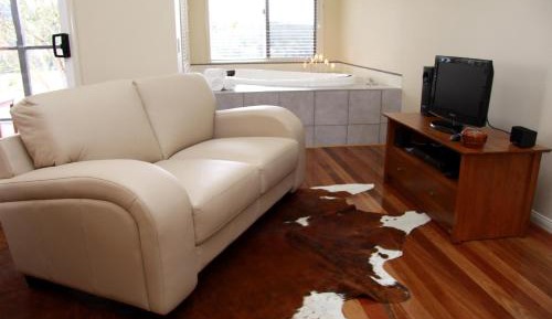 Deluxe King Cottage - Disability Access