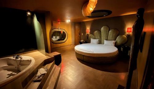 Suite with Spa Bath
