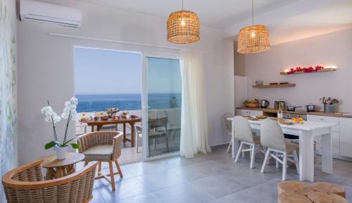 Deluxe Suite with Sea View