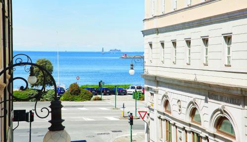 Deluxe Double or Twin Room with Balcony