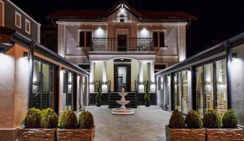 Apartment - Split Level