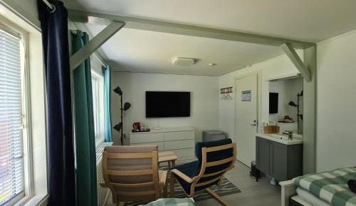 Standard Twin Room with Shared Bathroom