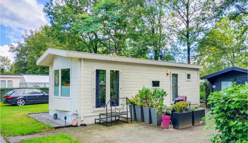 One-Bedroom Holiday Home
