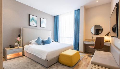 Deluxe Double Room (2 Adults + 1 Child)