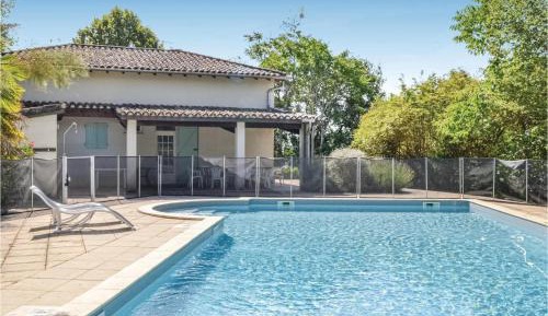 Six-Bedroom Holiday Home