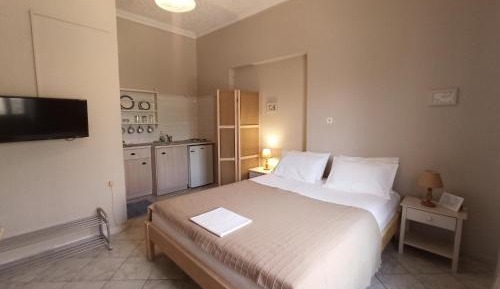 Apartment with Garden View