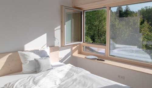 Queen Room with Garden View