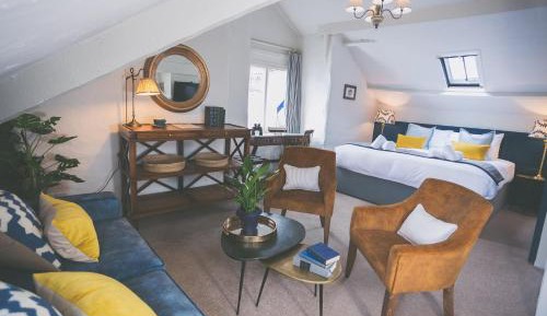 Deluxe Suite with Sea View