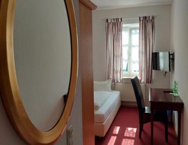 Standard Single Room with Shower