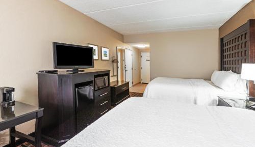 Standard Queen Room with Two Queen Beds - Non Smoking 