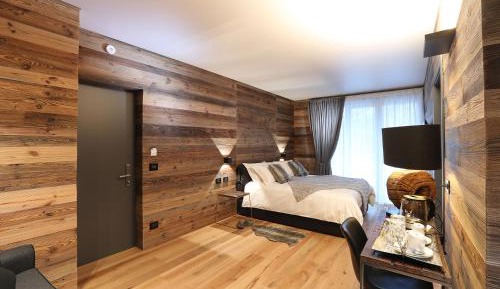Junior Suite with Mountain View