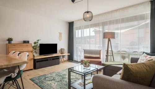 Superior One-Bedroom Apartment with Balcony