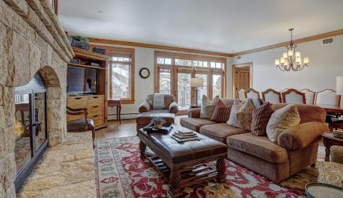 Four-Bedroom Apartment