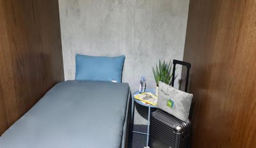 Single YAWN lite Cabin - 8 Hour Night Stay from 23:00-07:00 hrs (11pm-7am)