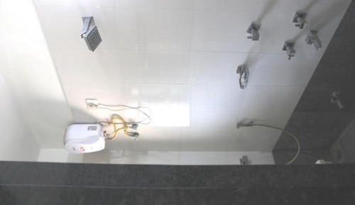 Quadruple Room with Private Bathroom