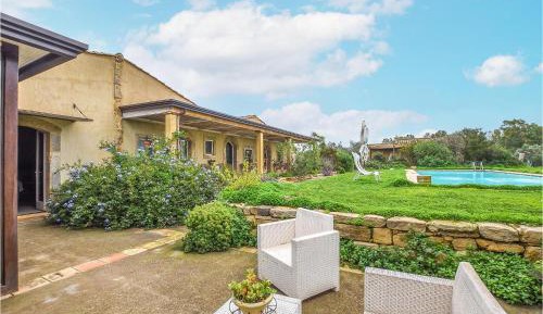 Six-Bedroom Holiday Home