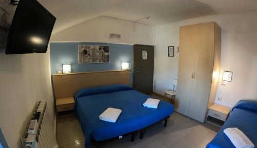 Double or Twin Room with Shared Bathroom