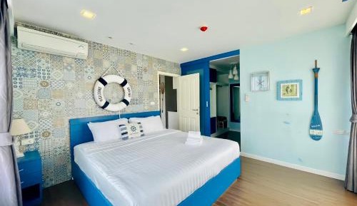Two-Bedroom Apartment with Sea View