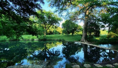 Basic Triple Room with Shared Bathroom