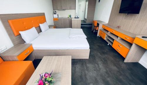 Studio Apartment