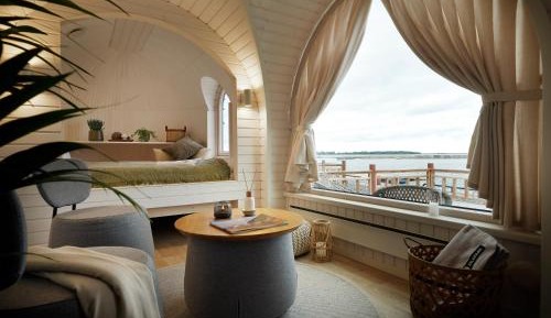 Double Room with Balcony and Sea View