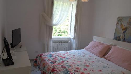 Double or Twin Room with Mountain View