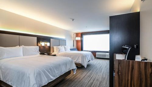 Standard Queen Room with Two Queen Beds