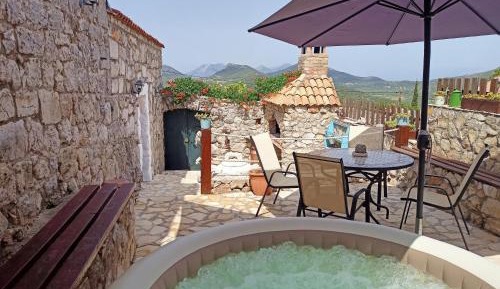 One-Bedroom Holiday Home