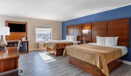 Queen Suite with Two Queen Beds - Accessible/Non Smoking