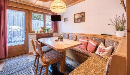 Superior One-Bedroom Apartment