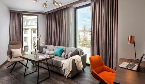 Suite with Square View