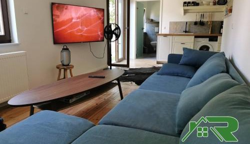 Apartment with Garden View