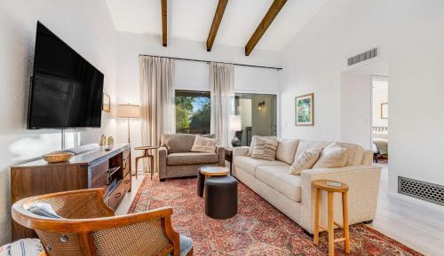 Two Bedroom Apartment 