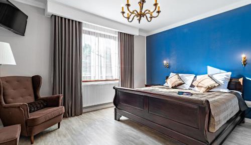 Apartment with Garden View