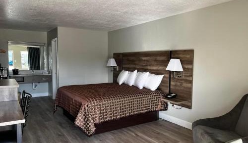 King Room - Non-Smoking