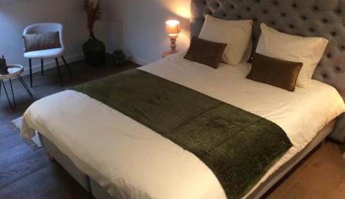 Deluxe Double Room with Bath