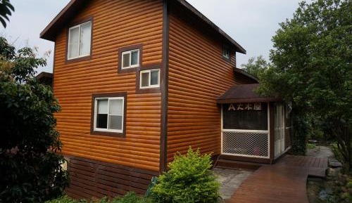 Superior Chalet (10 Adults)