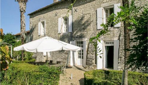 Four-Bedroom Holiday Home