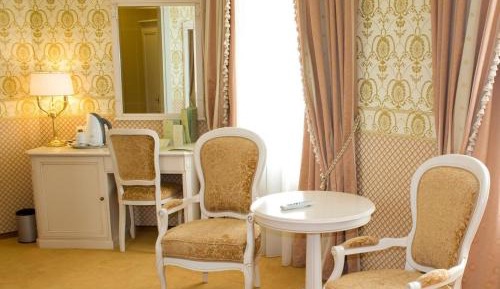 Junior Suite with City View