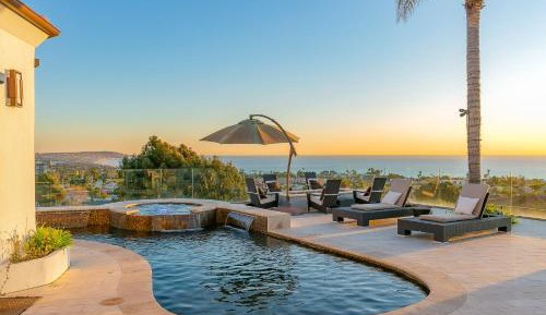 Six Bedroom Holiday Home