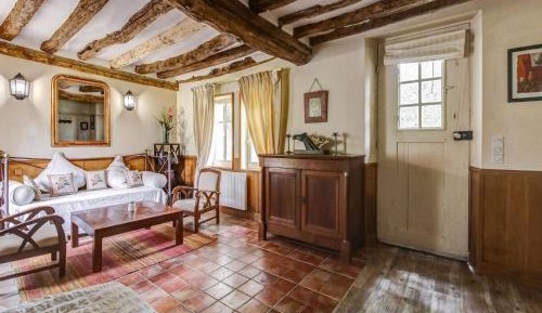 One-Bedroom Holiday Home