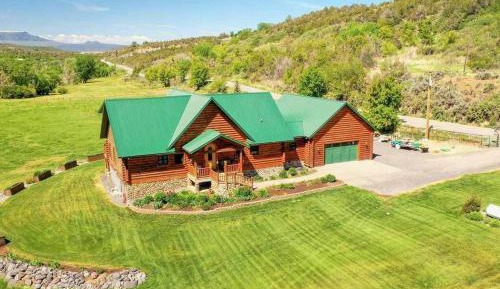 Three-Bedroom Chalet