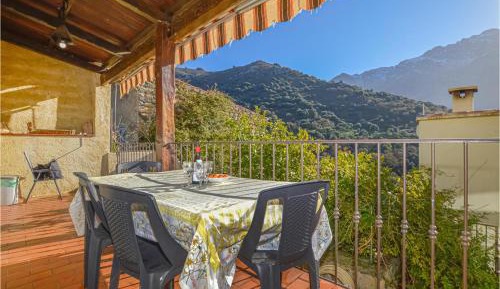 Three-Bedroom Holiday Home 