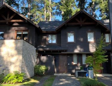 Three-Bedroom Townhouse