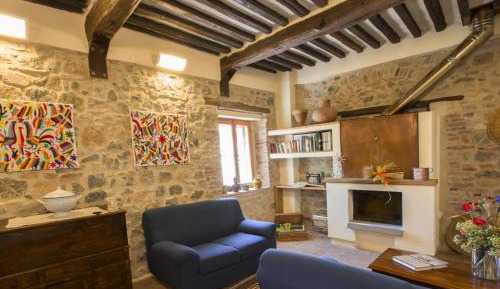 Deluxe Room (2 Adults + 1 Child)