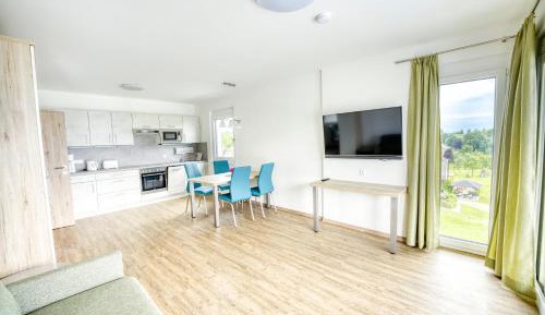 Apartment with Lake View